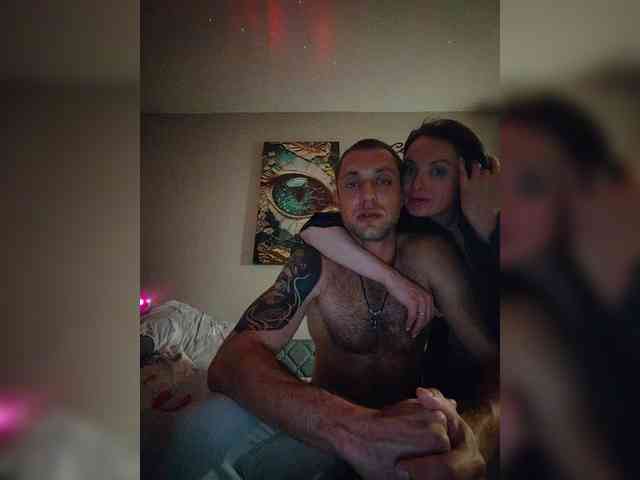 Aleksatop (28, White Live Couple) performing squirt.